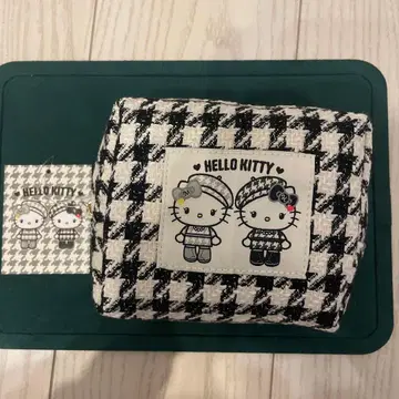 산리오 키티 흑백 걸리시 쌍둥이 코디 파우치