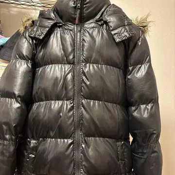 블랙 다운 자켓 후드 부착