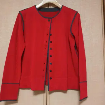 가디건 빨간색
