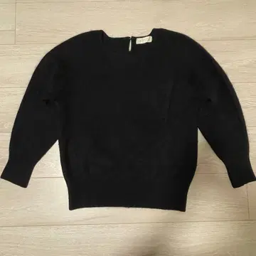 KADORNA 블랙 니트 스웨터 긴팔