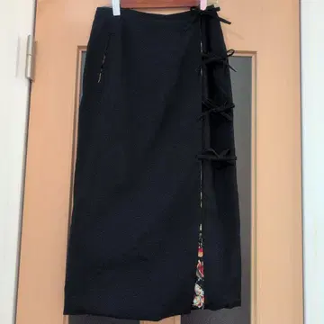 USED 꽃무늬 랩 스커트