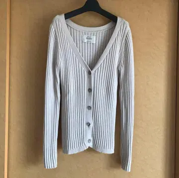 노블 울 V넥 니트 가디건