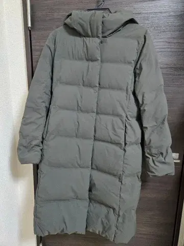 UNIQLO 심리스 다운 롱 코트
