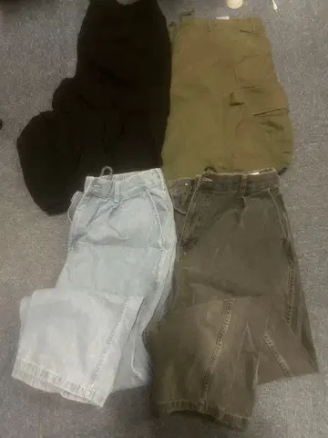 GU 팬츠 4개 묶음 판매