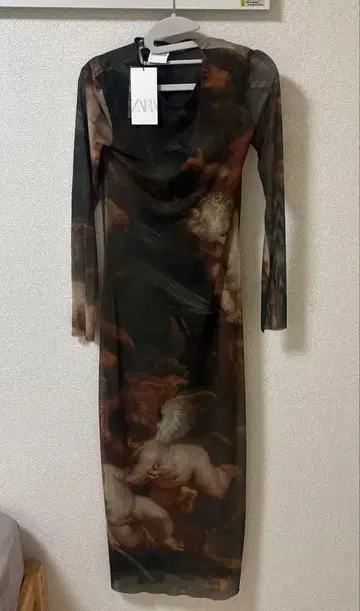 [ 미착용 ] ZARA 아트 프린트 긴팔 원피스