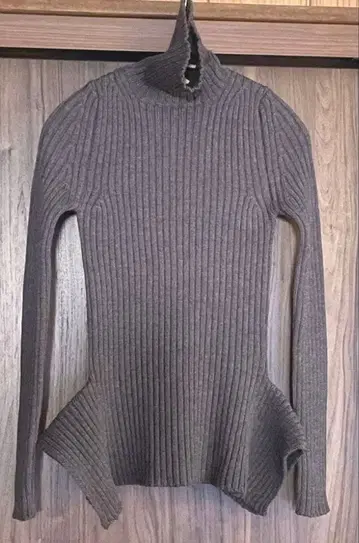 Jean pall GAULTTER 그레이 터틀넥 스웨터 S