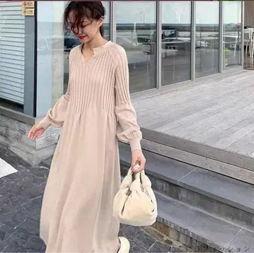 베이지 플리츠 니트 롱 원피스