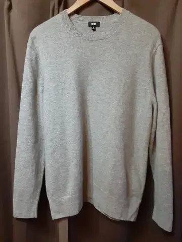 유니클로 캐시미어 크루넥 스웨터