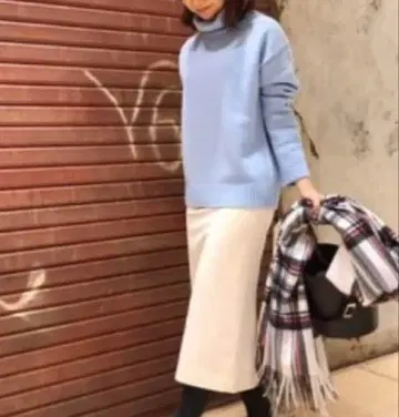 Spick & span 라이트 블루 터틀넥 니트