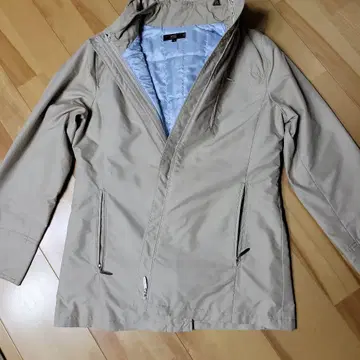 베이지 점퍼 M 사이즈