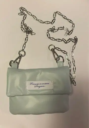 smyeon 체인 컴팩트 립 파우치 라이트 블루