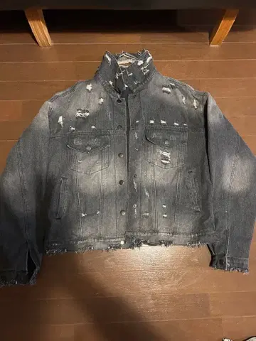 데미지 가공 다크 데님 자켓