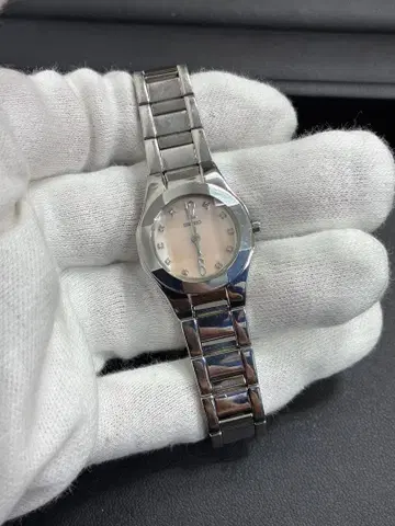 세이코 루키아 핑크 쉘 쿼츠 여성용 손목시계