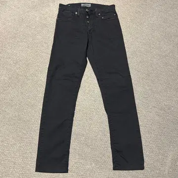 SIVIGLIA 슬림핏 블랙 데님 팬츠