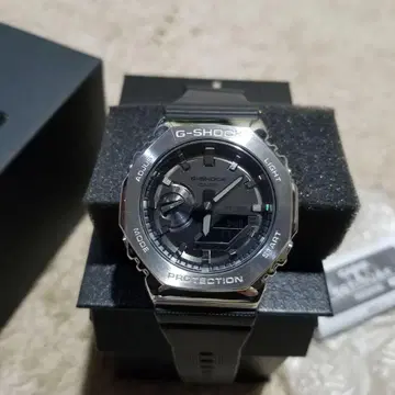 G-SHOCK GM-2100