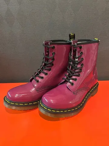 [ 새상품급 ] 닥터마틴 8홀 보라색 퍼플 UK5