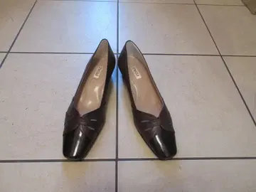 [ 미사용 ] PISAZ 브라운 펌프스 중힐