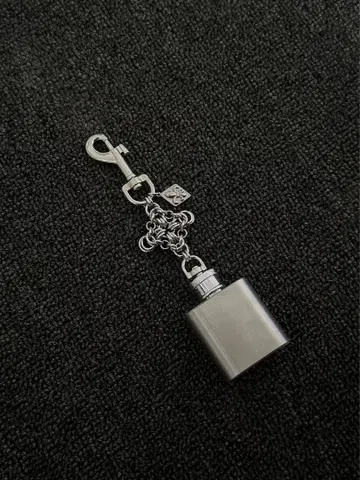 빈티지 구제 의류 락 암 열쇠 잠금