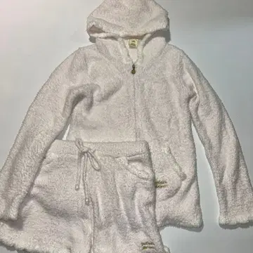 새상품급 젤라또피케 후드티 & 숏팬츠 세트 보들보들