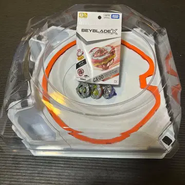 BEYBLADE X CX-00 스타디움과 블레이드 3개