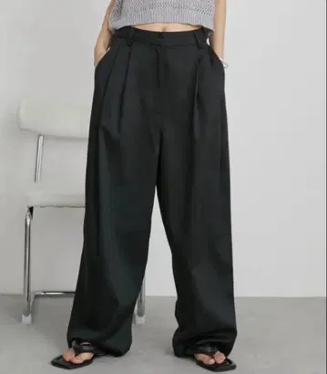 투 턱 루즈 슬랙스 팬츠