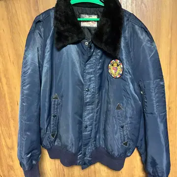 GOLDEN BAY 퍼 달린 네이비 자켓