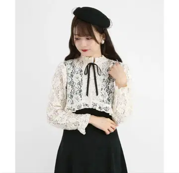 [ 피인트/ Fi.n.t ] 레이스 레이어드 내로우 플레어 오버롤 스커트