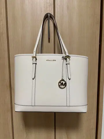 MICHAEL KORS 화이트 토트백 대용량