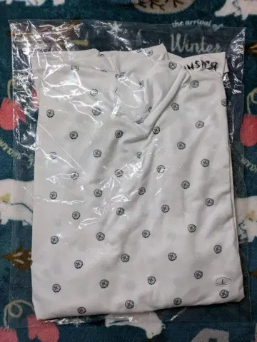 요네즈켄시 변신 투어 단추 무늬 이너 셔츠 L