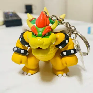 USJ 한정판 쿠파 피규어 키체인 슈퍼 닌텐도 월드