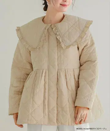 fitmore 핏모어 빅 칼라 퀼팅 페플럼 코트