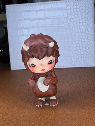 Pop mart 히로노 Hirono 작은 짐승 피규어 약 10cm