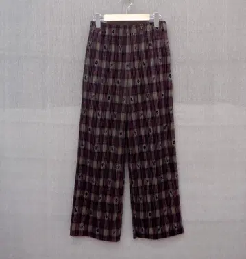 스칼라 143656 기모 플리츠 가공 체크 무늬 팬츠