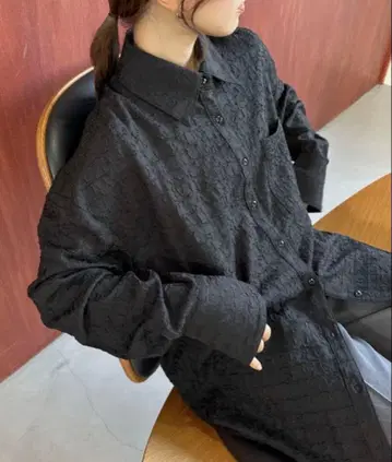[ 미사용 ] feepur 블라우스 셔츠 시어 자카드 셔츠 블랙