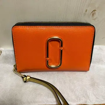 마크 제이코브스 오렌지 핑크 접이식 지갑