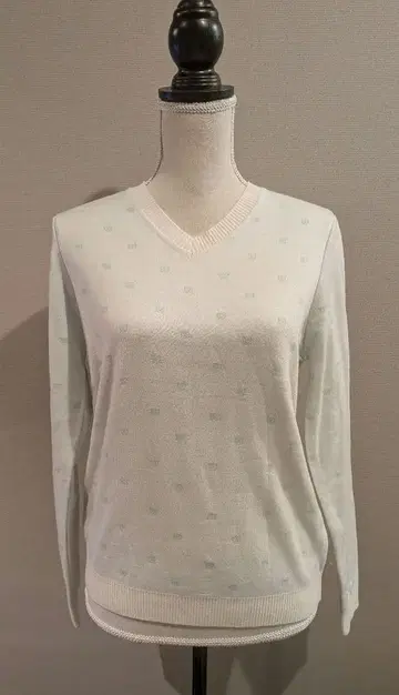 미에코 우에사코 모노그램 V넥 스웨터 L