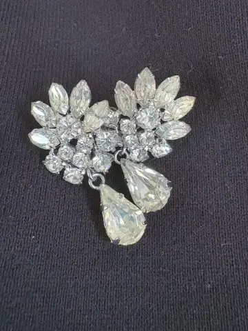 [ 새상품급 ] 스와로브스키 귀찌 플라워