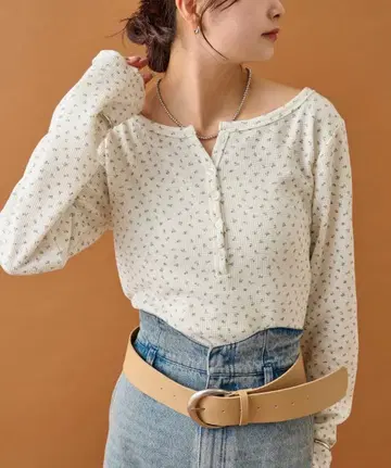 작은 꽃 헨리 롱 티셔츠