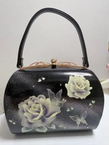 성인식 장미 꽃무늬 핸드백 블랙