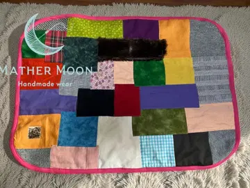 핸드메이드handmade 패치워크와 꽃의 무릎담요 담요