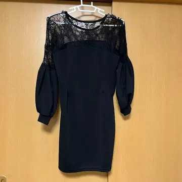 레이스 오프숄더 블랙 원피스 M