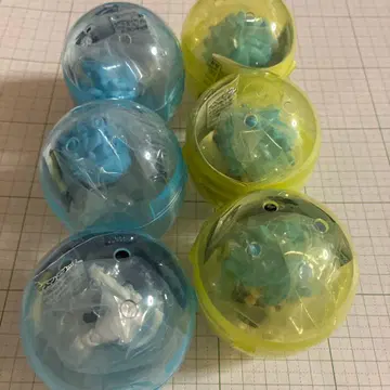 어깨 쿵 Fig. 디즈니 트위스티드 원더랜드 이데아 오르토