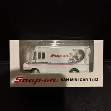스냅온 밴 미니카 1/43 사이즈