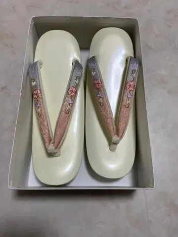 후리소데용 조리 LL 사이즈 (크림색)