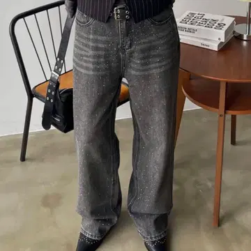 [ 최종 가격 인하 ] SHAGGI 오로라 큐빅 장식 빈티지 루즈 데님