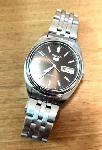 SEIKO 5 브라운 다이얼 7S26-0430 자동 손목시계