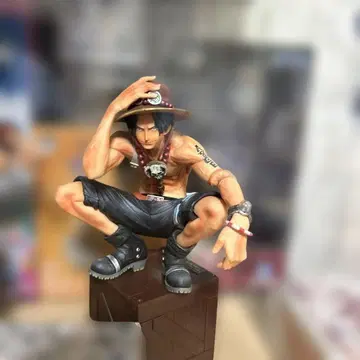 원피스 피규어 에이스 (재도색 제품)