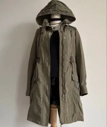 자유구 나일론 롱 피쉬테일 모즈풍 코트