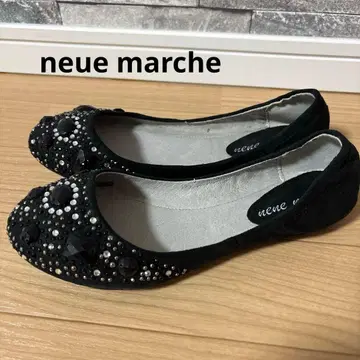 neue marche 비쥬 장식 블랙 플랫슈즈 새상품 약간의 얼룩 있음