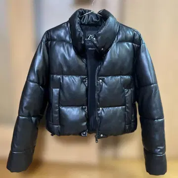 ZARA 블랙 가죽 다운 자켓